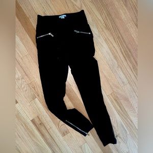 H&M Women Pants Black Flat Front Silver Zippered Pockets Elastic Waist Leggings